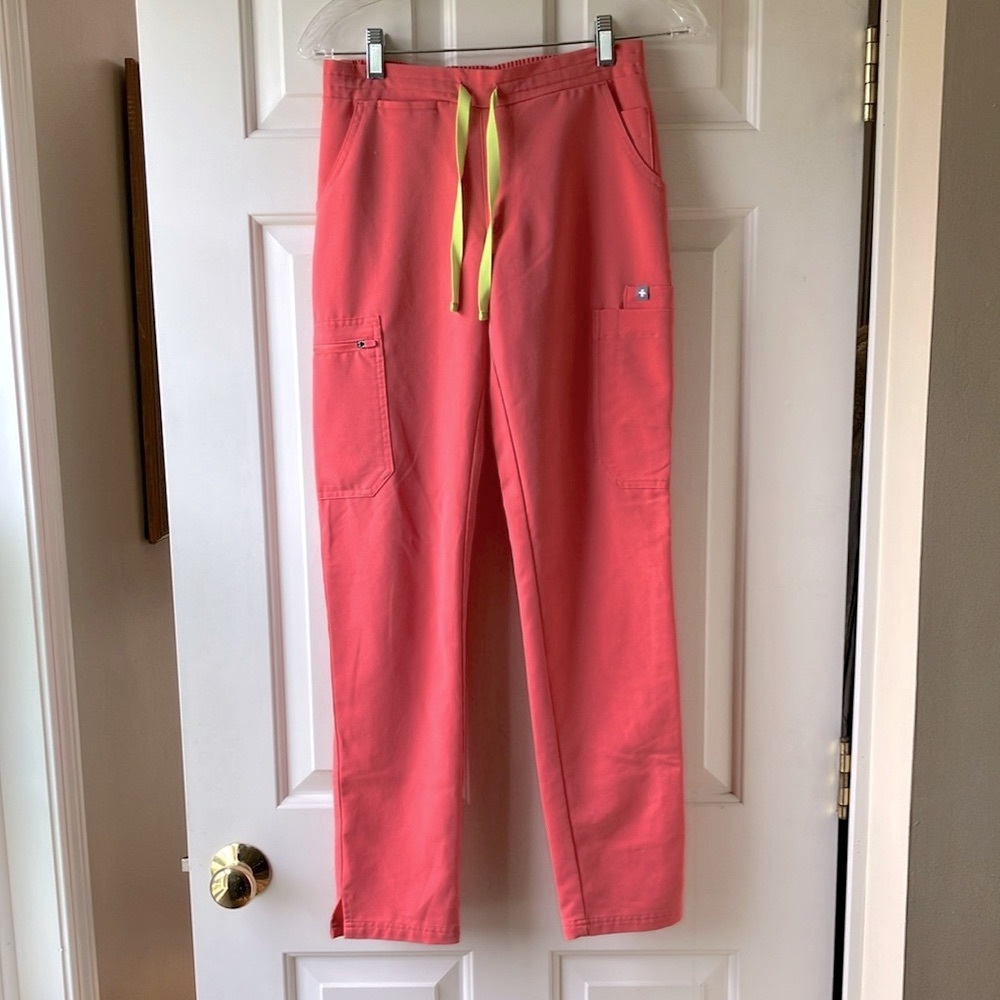 FIGS Technical Collection Pants Scrubs Sunset Drift Salmon Size XXS